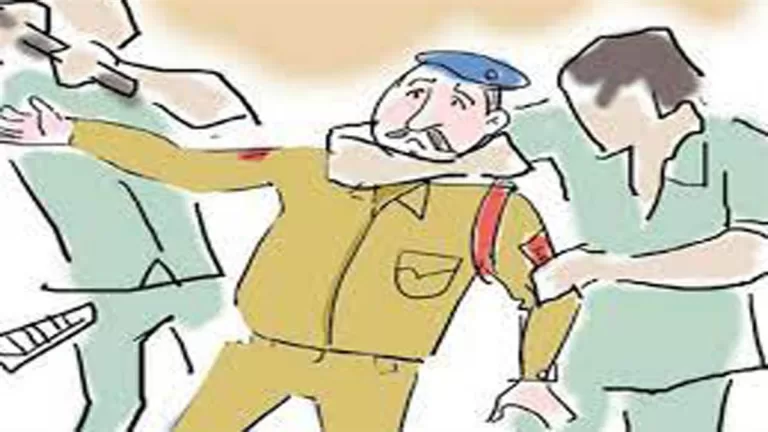 पुलिसवालो के साथ मारपीट करने वाले आरोपियों को 6-6 साल की कैद