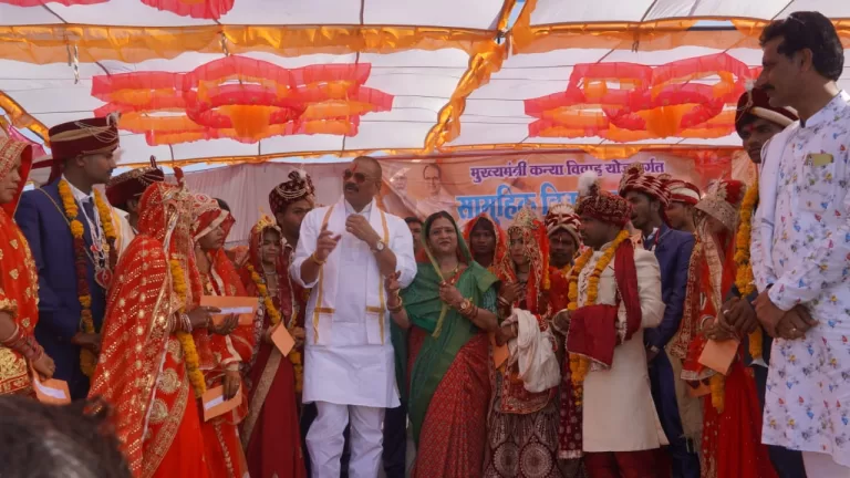 मुख्यमंत्री कन्या विवाह योजना अंतर्गत जैसीनगर में 500 जोडे़ परिणय सूत्र में बंधे