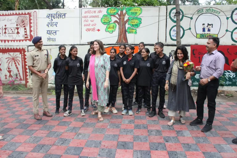 Unicef की टीम ने महिला थाना और  अन्य थानों का किया भ्रमण