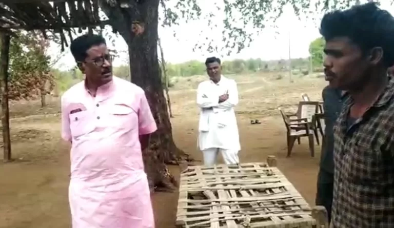 जानवरों ने नही मारा लड़की को, विधायक पहुचे 9 साल की मृतिका के परिजनों से मिलने