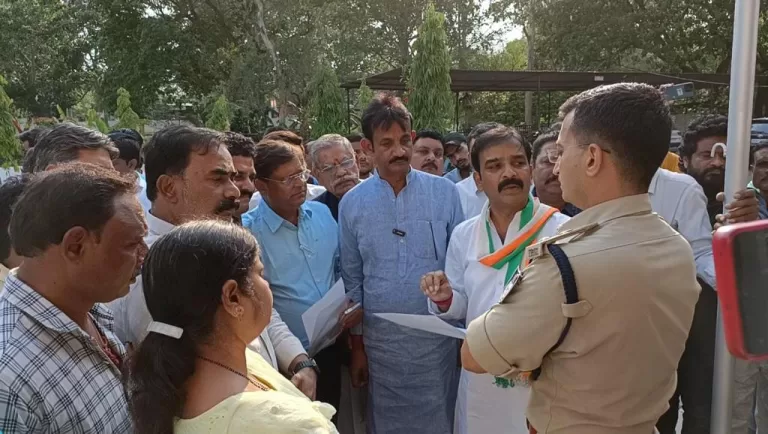 जबलपुर में बजरंगदल द्वारा कांग्रेस कार्यालय में किए विरोध प्रदर्शन में जिला कांग्रेस ने ज्ञापन सौंपा, कार्यवाई हो – पचौरी