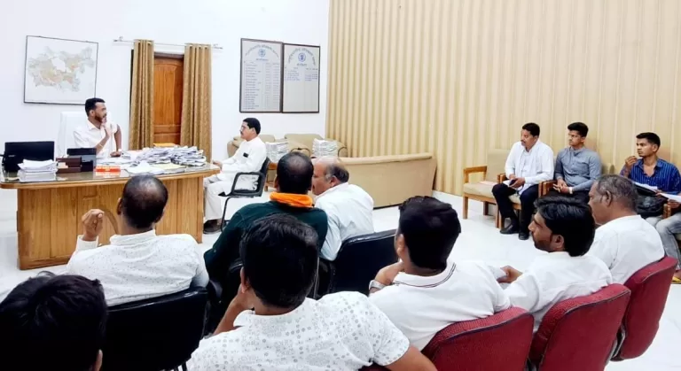 नरयावली विस की मतदाता सूची में बड़े पैमाने पर गड़बड़ी,पूर्व मंत्री ने जाँच की माँग उठाई