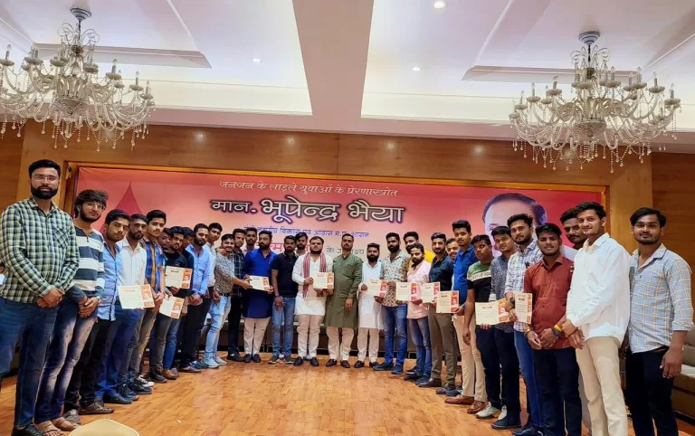 भाजयुमो जिलाध्यक्ष यश अग्रवाल के नेतृत्व में किया बड़ी संख्या में युवाओं ने रक्तदान