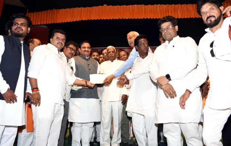 प्रदेश भर के तालाबों और बांधों में रैकवार समाज ही मछली पालन करेगा केबिनेट