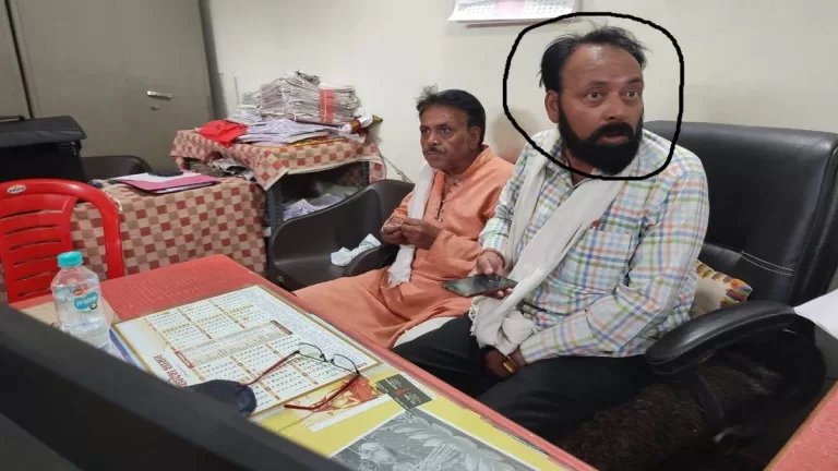 तहसील कार्यालय में लोकायुक्त का छापा, पांच हजार की रिश्वत लेते पकड़ाया पटवारी