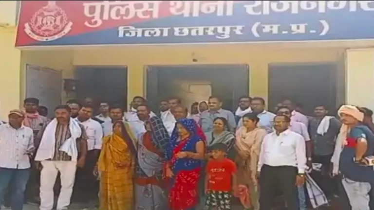 शराब पीने मांगे पैसे , नहीं देने पर बदमाशो ने रोजगार सहायक को पीटा