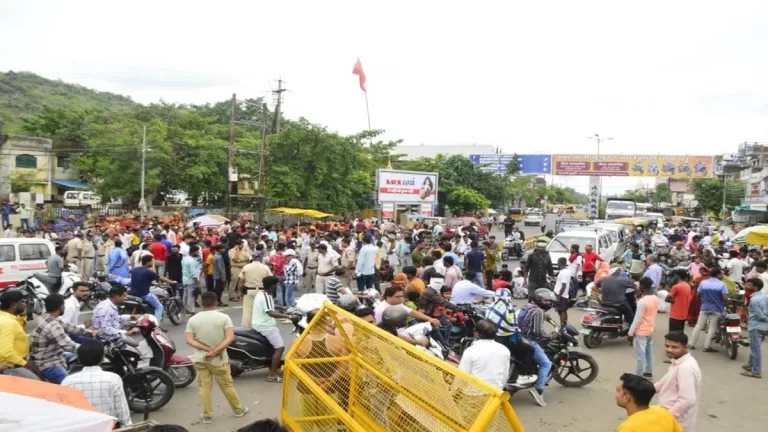 प्रेम विवाह के कुछ माह बाद फंदे से लटकता मिला युवती का शव ,वजह जानिए …