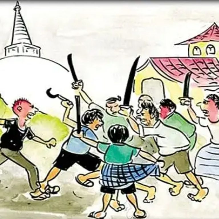 कब्रिस्तान में दो परिवारों के बीच हुआ विवाद , पुलिस ने 4 महिलाओ सहित 11 लोगो को लिया हिरासत में 