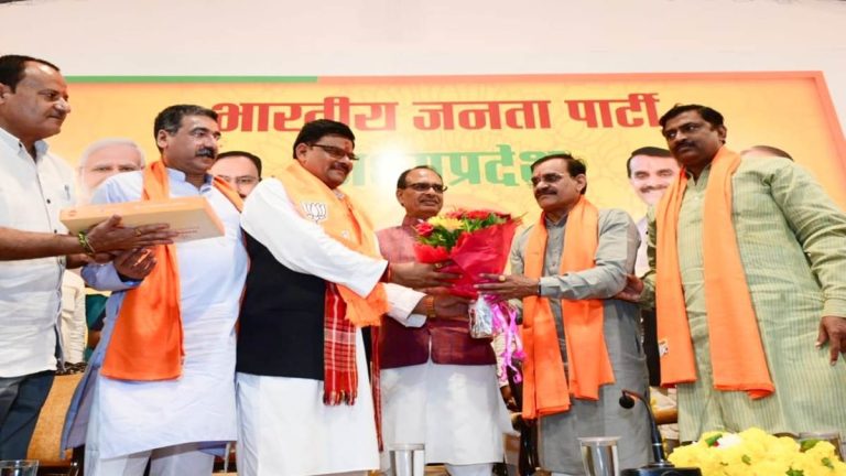 विश्व हिंदू परिषद के पूर्व केंद्रीय सह मंत्री हुए भाजपा में शामिल 