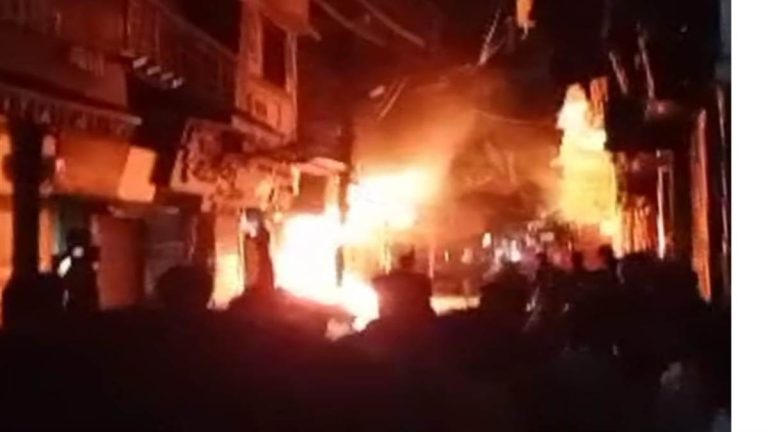 ट्रांसफार्मर में शॉर्ट सर्किट से लगी आग,मौके पर पहुंची दमकल ने आग पर किया काबू 