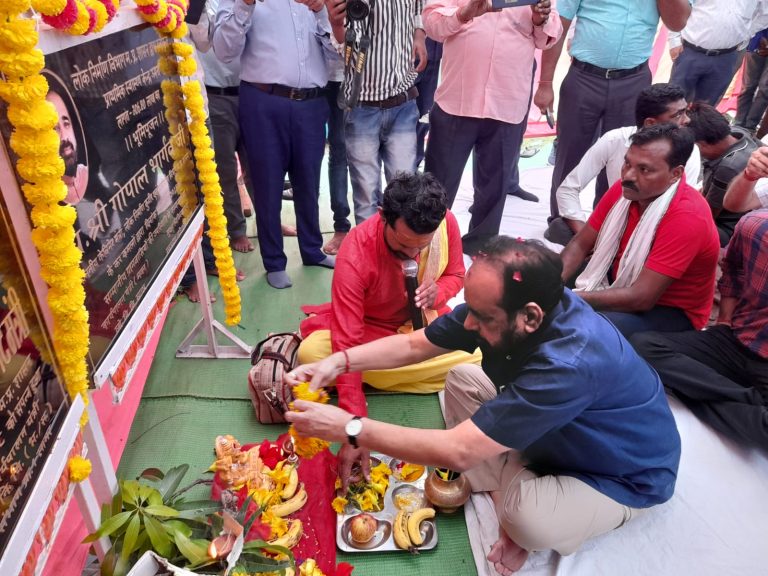 मंत्री गोपाल भार्गव ने ग्राम पंचायत उमरा एवं ग्राम गोपाल पिपरिया में दी करोड़ों की सौगात