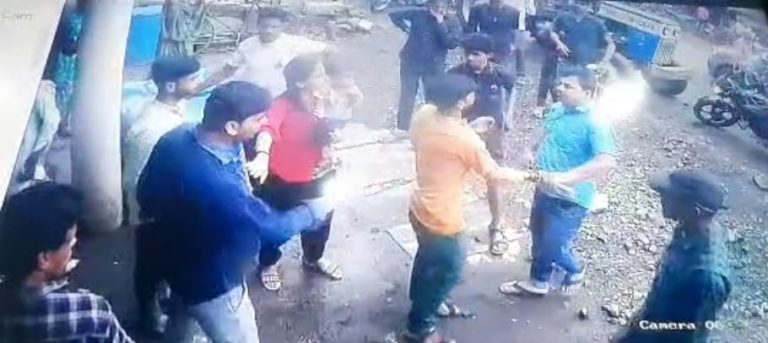 क्लीनिक संचालक एक भाई ने दूसरे भाई पर लाठियां भाजीं, रिपोर्ट दर्ज