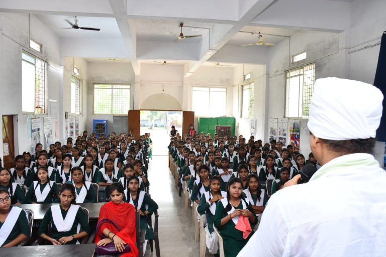 विधायक शैलेंद्र जैन पहुंचे सीएम राइस स्कूल, बच्चो साथ “भविष्य से भेंट वार्ता” कार्यक्रम में किया संवाद