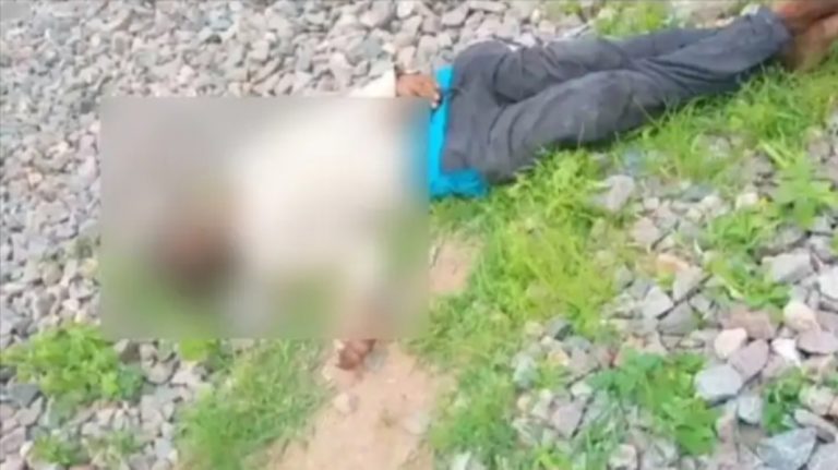 रेलवे लाइन के पास मिला संदिग्ध हालत में अधेड़ का शव,