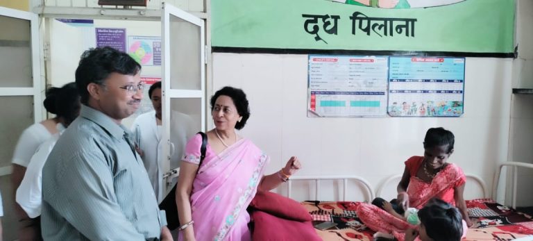 क्षेत्रीय संचालक एवं मुख्य चिकित्सा स्वास्थ्य अधिकारी ने किया बीना, खुरई अस्पताल का निरीक्षण