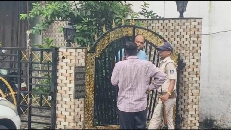 विदिशा में पूर्व राज्यसभा सदस्य के घर आयकर का छापा