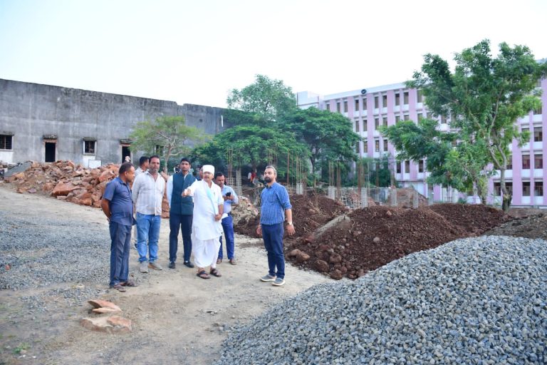 6 करोड़ के ज्ञानोदय आवासीय विद्यालय के स्पोर्ट्स कॉम्प्लेक्स, भवन का विधायक शैलेंद्र जैन ने किया निरीक्षण