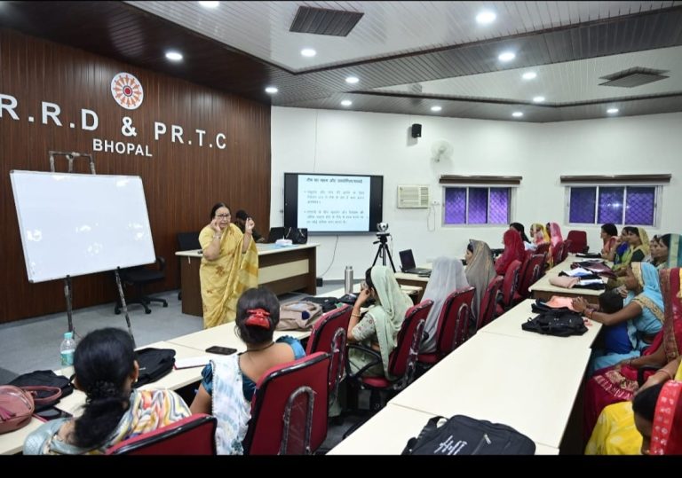 She is a changemaker- द्वितीय बैच के प्रशिक्षण कार्यक्रम का भोपाल में शुभारंभ