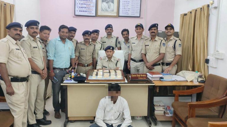 आचार संहिता के बीच बड़ी कार्रवाई, 38 लाख रुपये के जेवर के साथ पकड़ाया युवक