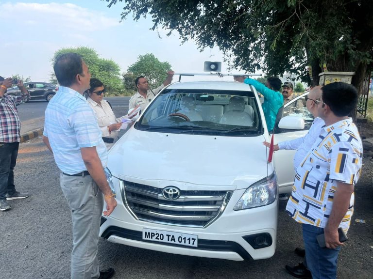 RTO द्वारा अनाधिकृत हूटर हटे, 30 वाहनों से ₹26800 पेनाल्टी वसूल गयी