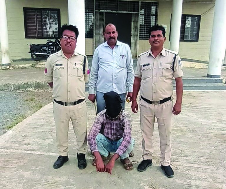 आदेश का उल्लंघन कर जिले की सीमा में आया जिला बदरआरोपी गिरफ्तार 