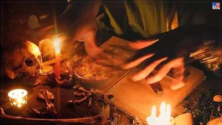 बुरी आत्माओं को भगाने के नाम पर की पिटाई, तांत्रिक ने युवती के जीभ पर रखा जलता कपूर,केस दर्ज