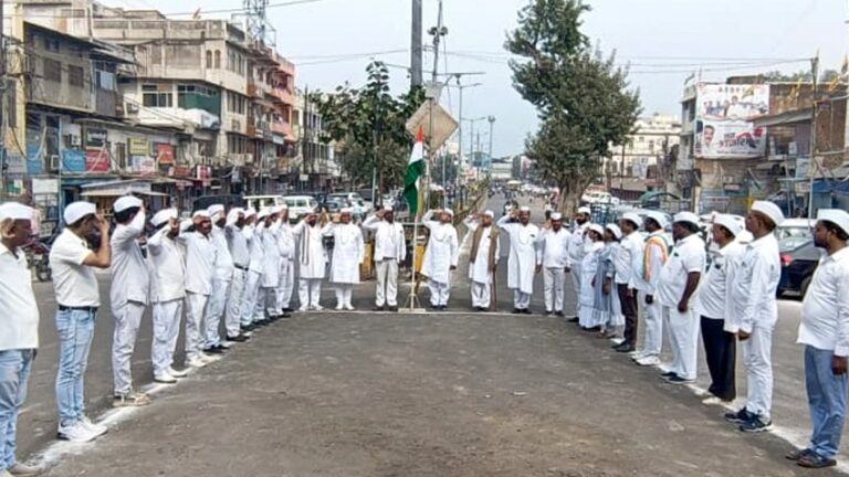 डॉ.गौर को भारतरत्न दिलाने के संकल्प के साथ संपन्न हुआ सेवादल का मासिक ध्वज वंदन कार्यक्रम