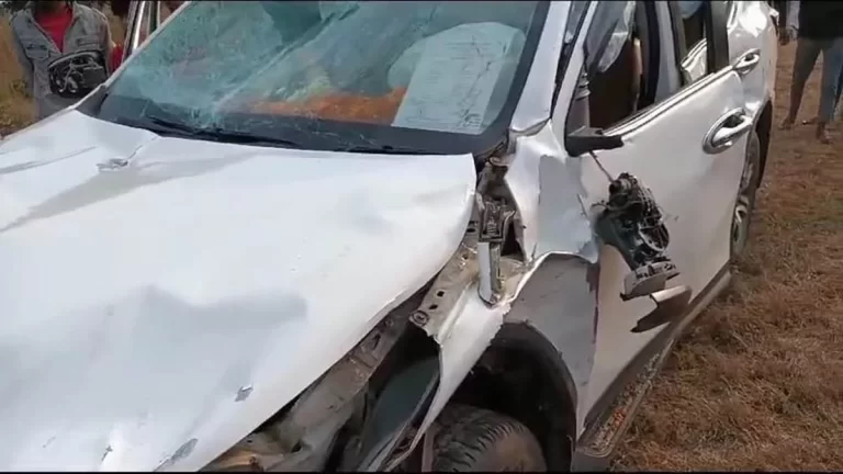 केंद्रीय मंत्री और बीजेपी प्रत्याशी प्रह्लाद पटेल की कार हुई हादसे का शिकार 