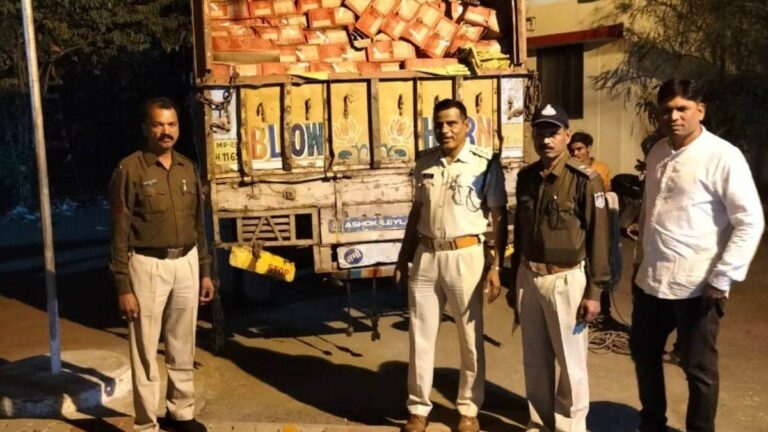 93 लाख रुपये की अंग्रेजी शराब जब्त, ड्राइवर-क्लीनर गिरफ्तार