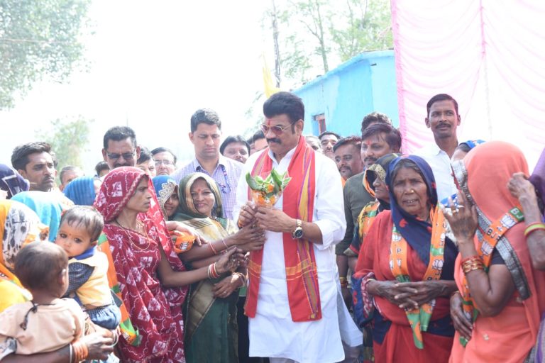 गांव हमारी सांसों में बसते हैं और ग्रामवासी हमारे दिल में : गोविंद सिंह राजपूत