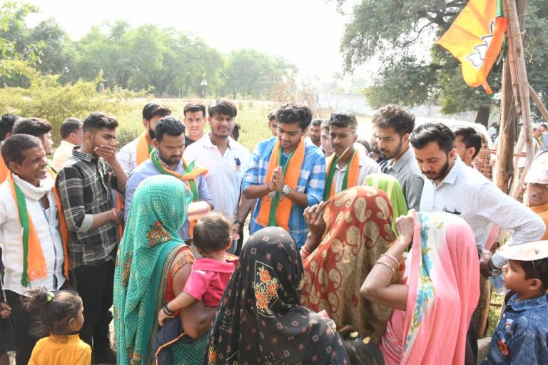 पहले खुरई के लोग मूलभूत सुविधाओं के लिए भी संघर्ष करते थे अब तस्वीर बदली हैं- अबिराज सिंह