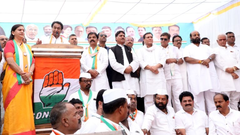 भाजपा सरकार में जैन समाज के संतो का अपमान किया जा रहा है: कमलनाथ