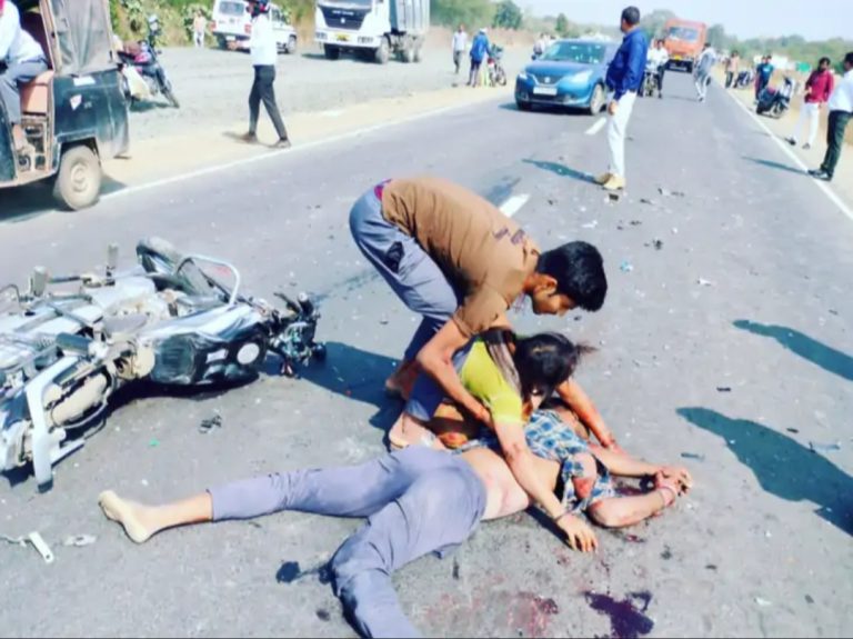 सागर में तेज रफ्तार ट्रक ने बाइक सवार को मारी टक्कर,गंभीर चोट लगने से हुई मौत