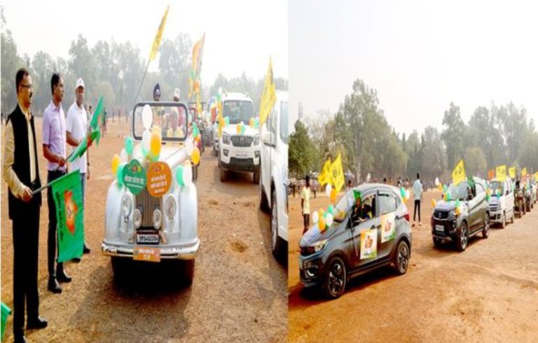 MP: कार रैली में शामिल मतदाताओं को दिलाई शपथ