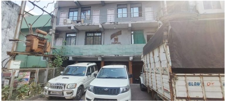 इनकम टैक्स ने शराब कारोबारी सोम डिस्टिलरीज के कई ठिकानों पर मारा छापा