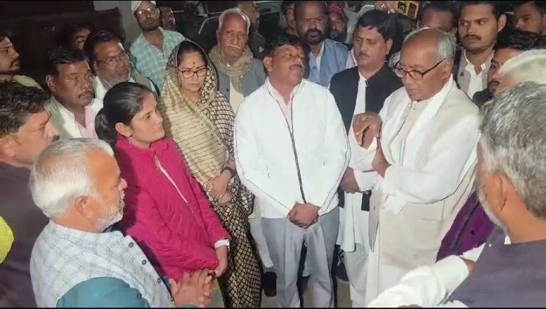 रहली विधानसभा से कांग्रेस प्रत्याशी पर हुए हमले की जानकारी लेने पहुंचे पूर्व सीएम दिग्गविजय सिंह
