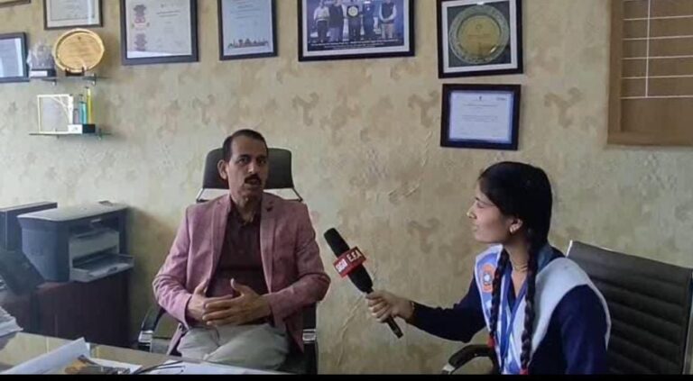 शासकीय पं.रविशंकर विद्यालय की छात्रा ने लिया आयुक्त नगर निगम एवं सी.ई.ओ. स्मार्ट सिटी सागर का साक्षात्कार