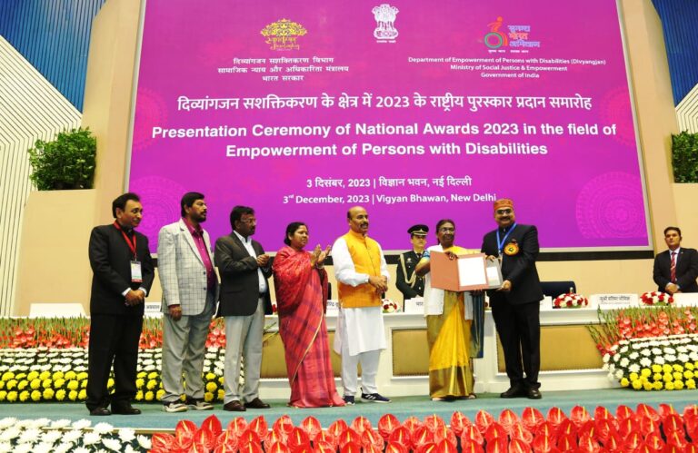 राष्ट्रपति द्वारा आयुक्त संदीप रजक को राष्ट्रीय अवार्ड