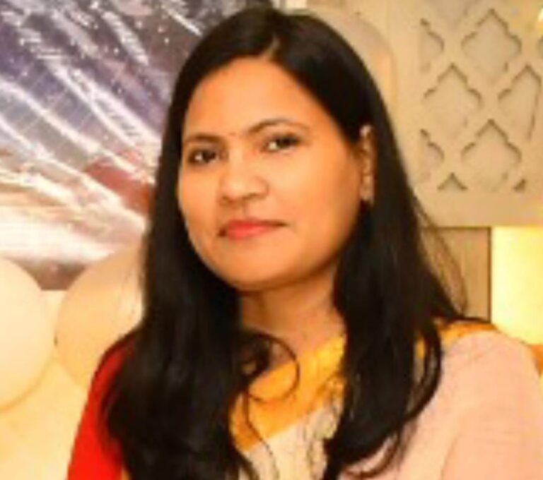 सीएम हेल्पलाइन की शिकायत निराकरण शीघ्रता से करें- ADM सपना त्रिपाठी