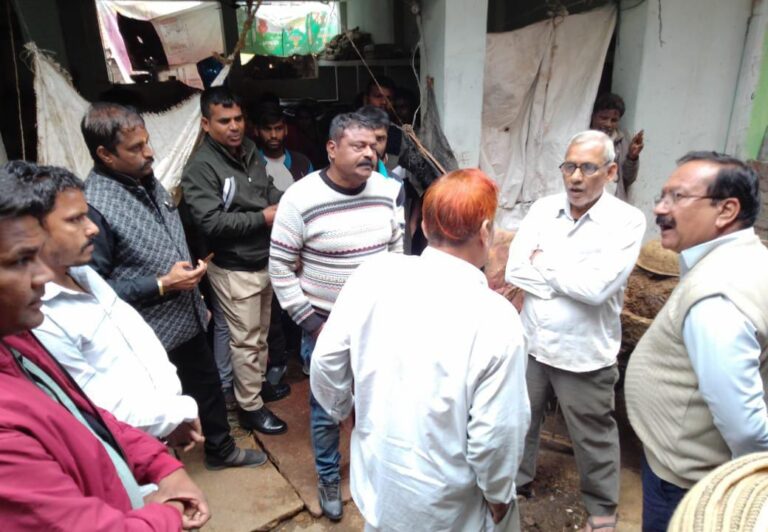 सख्ती के साथ पशु विचरण मुक्त क्षेत्र सागर से डेयरी विस्थापन की कार्यवाही शुरू