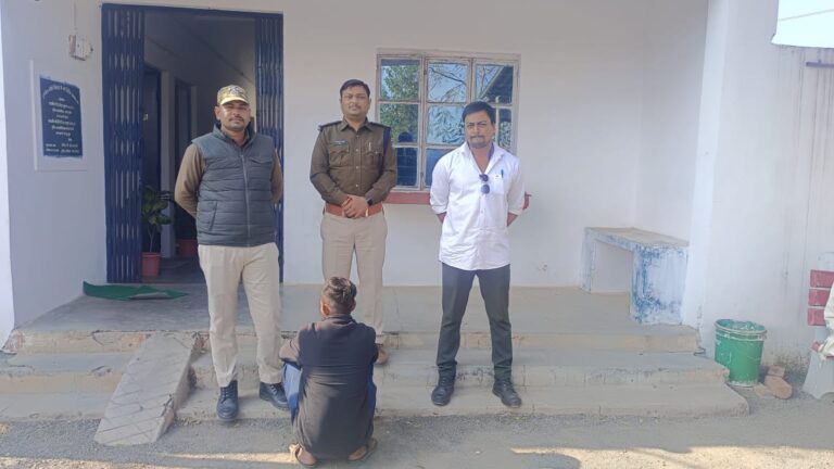 सागर में 3 हजार के इनामी आरोपी को पुलिस ने पकड़ा