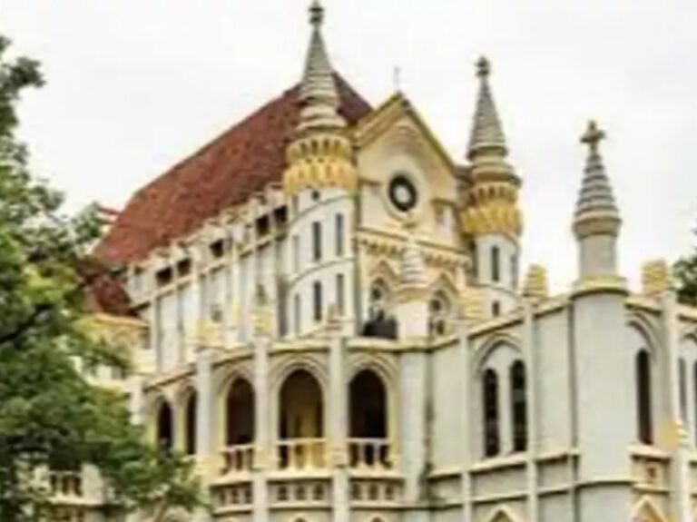 रीवा कमिश्नर और सीधी कलेक्टर पर 25 हजार की कास्ट : सीधी निवासी पर की गई थी जिलाबदर की एकतरफा कार्रवाही, हाईकोर्ट ने लगाया जुर्माना