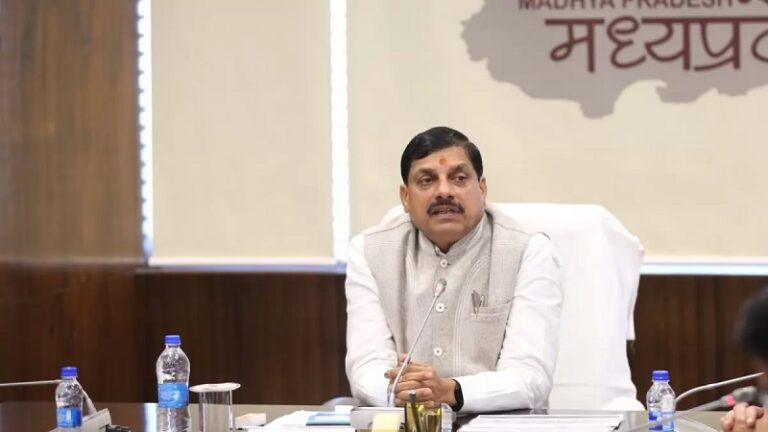 बड़ा प्रशासनिक फेरबदल, IAS इधर से इधर