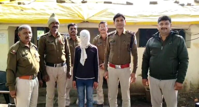 सीहोरा पुलिस ने जिला बदर के आरोपी को पकड़ा