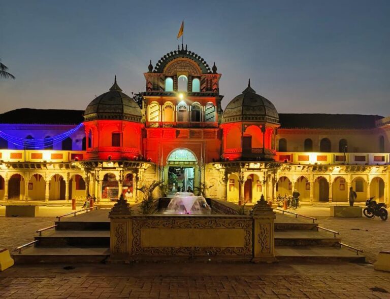 सागर का मुख्य कार्यक्रम वृंदावन बाग मंदिर में सुबह से शुरू