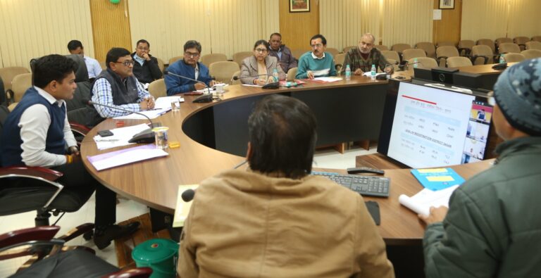 एल-थ्री स्तर के अधिकारी से कराएं निराकरण नोडल अधिकारी करें सतत समीक्षा – कलेक्टर दीपक आर्य