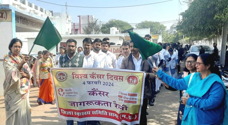 महापौर ने विश्व कैंसर दिवस पर जन-जागरूकता रैली को झंडी दिखाई