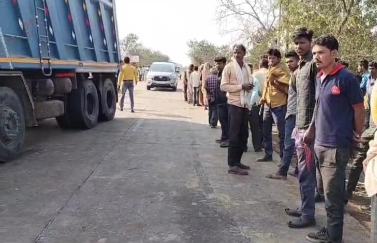 सागर में 6 साल के मासूम बच्चे को डम्फर ने कुचला, हुई मौत