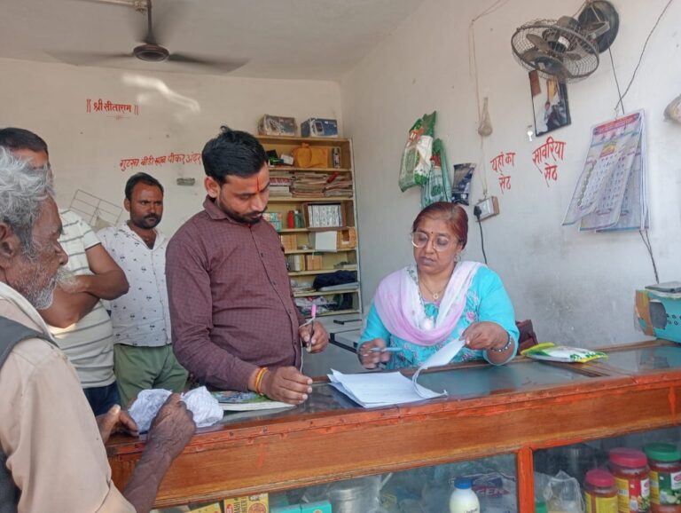 खाद्य सुरक्षा विभाग के अधिकारियों द्वारा फास्ट फूड आउटलेट का निरीक्षण किया गया