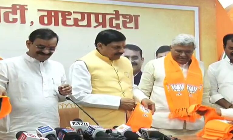 पूर्व विधायक, सांसद ने थामा भाजपा का दामन, 600 समर्थकों के साथ ली सदस्यता 